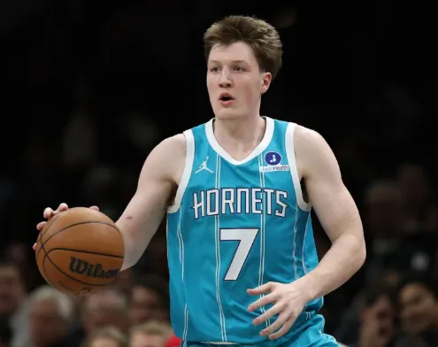 世界杯赛事直播app下载最新版-克尼普尔是本赛季唯一一位三分球命中数超过200个的球员